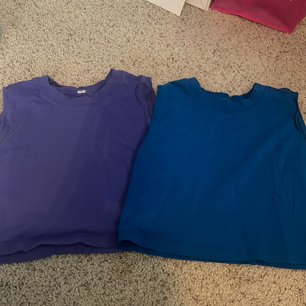 two lululemon size 0 tank top crops
